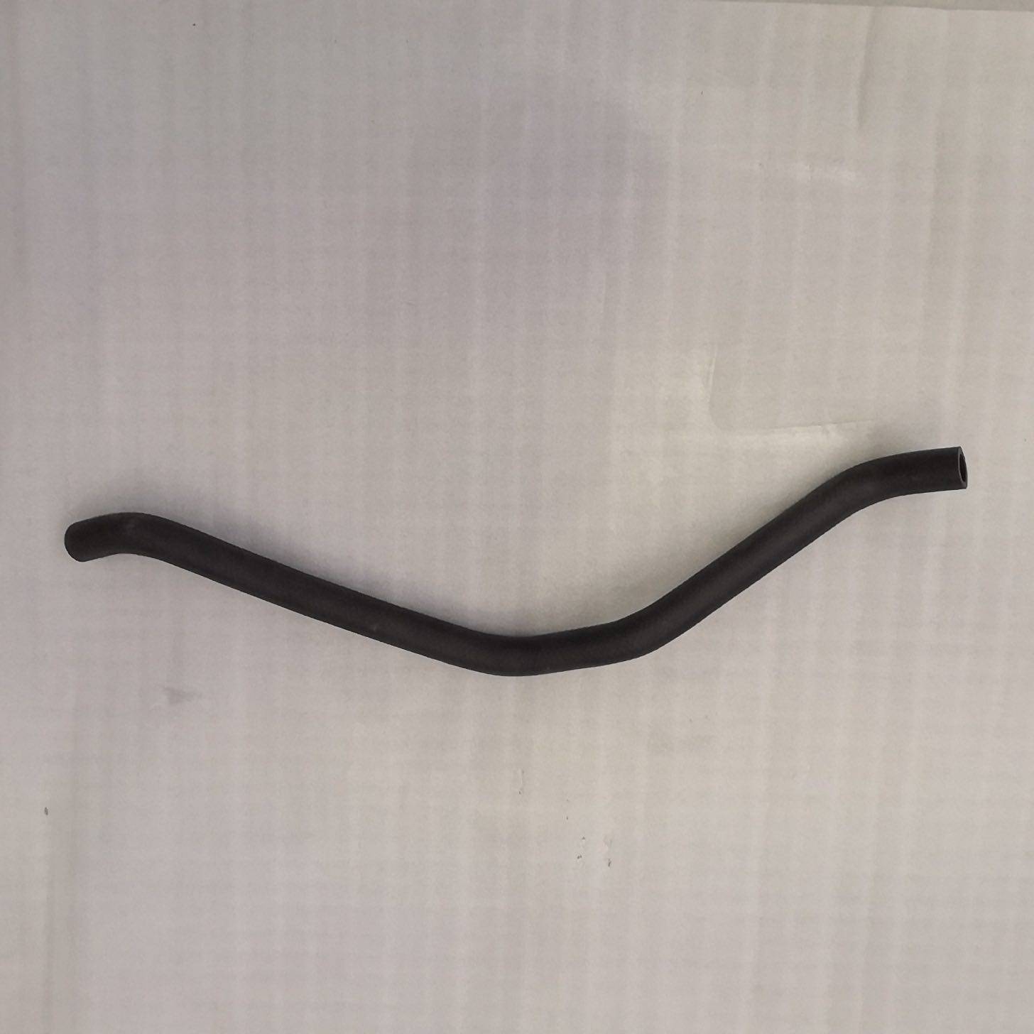 шланг системы охлаждения выпускной резиновый без фитингов